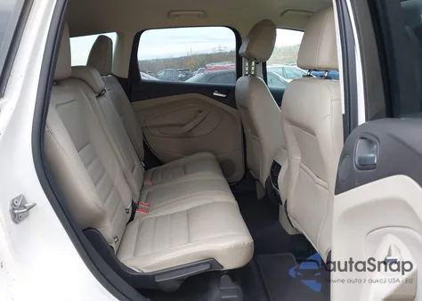 2017 Ford Escape Titanium z USA, uszkodzony, nr VIN 1FMCU0JD3HUC58564